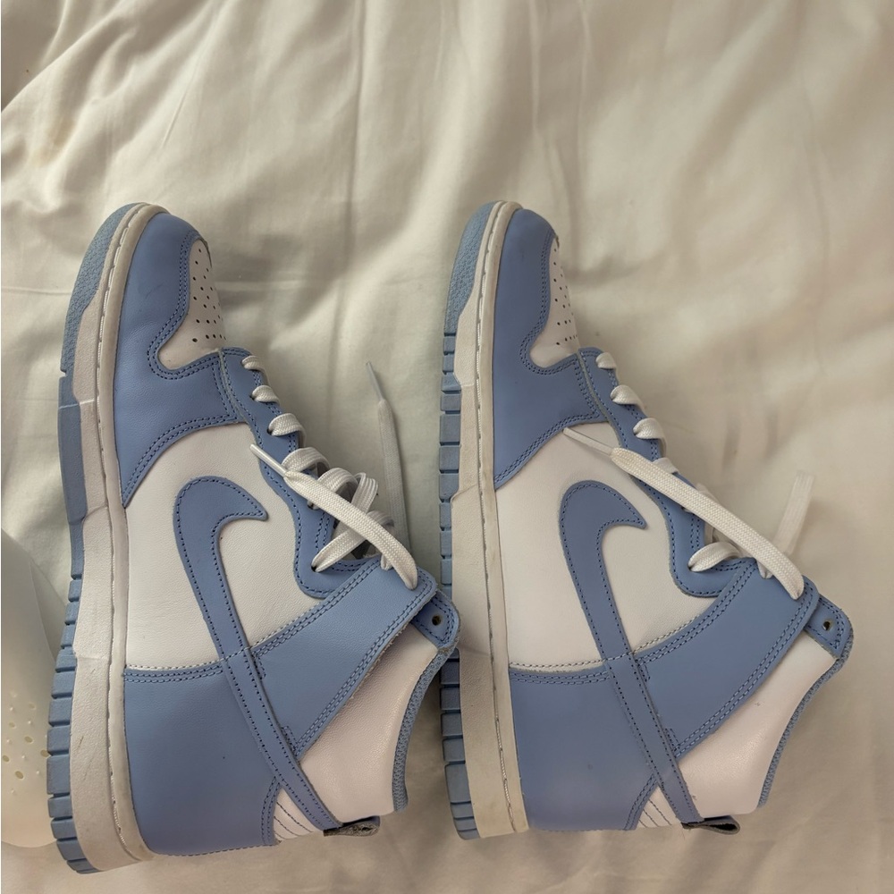 Nike Womens' High-Top Sneakers in Aluminum - Picture 3 of 8